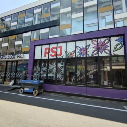 ＰＳＪ西新店グラフィックシート工事